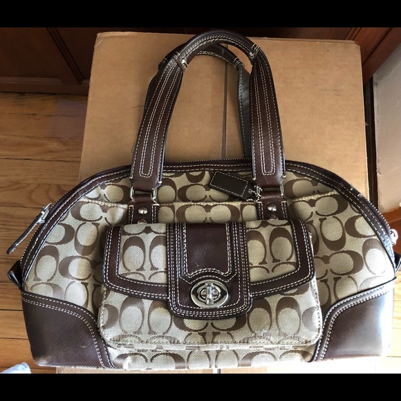 Coach Hampton signature satchel. Needs some TLC - Picture 2 of 15